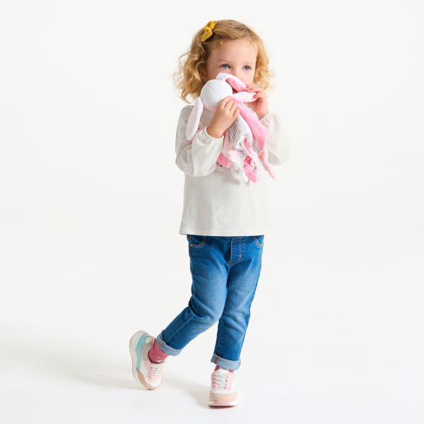 تيشيرت برسوم للطبيعة باللون الوردي للفتيات الرضع.